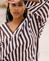 Elio V-Neck Linen Blend Top - Universal Standard
