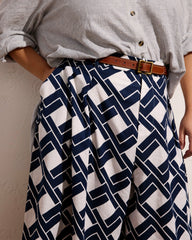 Seaport Tailored Linen Blend Short - Universal Standard