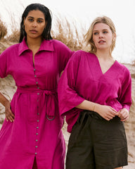 Elio V-Neck Linen Blend Top - Universal Standard