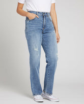 Donna High Rise Curve Straight Leg Jeans 32 Inch - Universal Standard