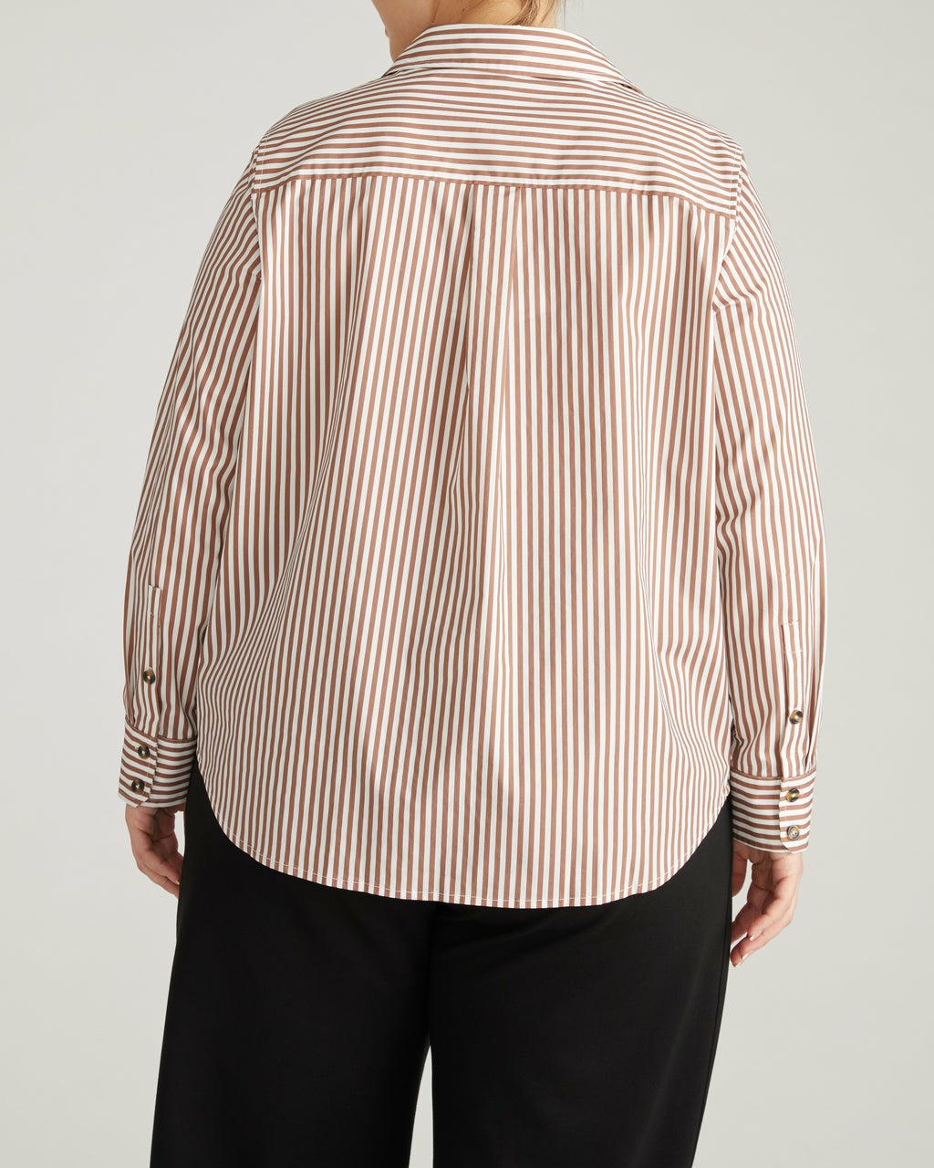 Elbe Stretch Poplin Shirt Classic Fit - Universal Standard