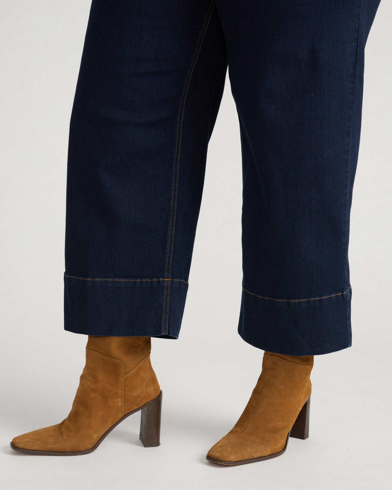 Carol High Rise Cropped Jeans - Universal Standard