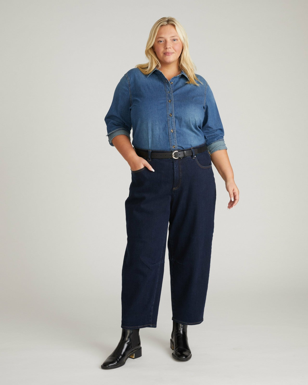 Dakota Cropped Barrel Leg Jeans - Universal Standard