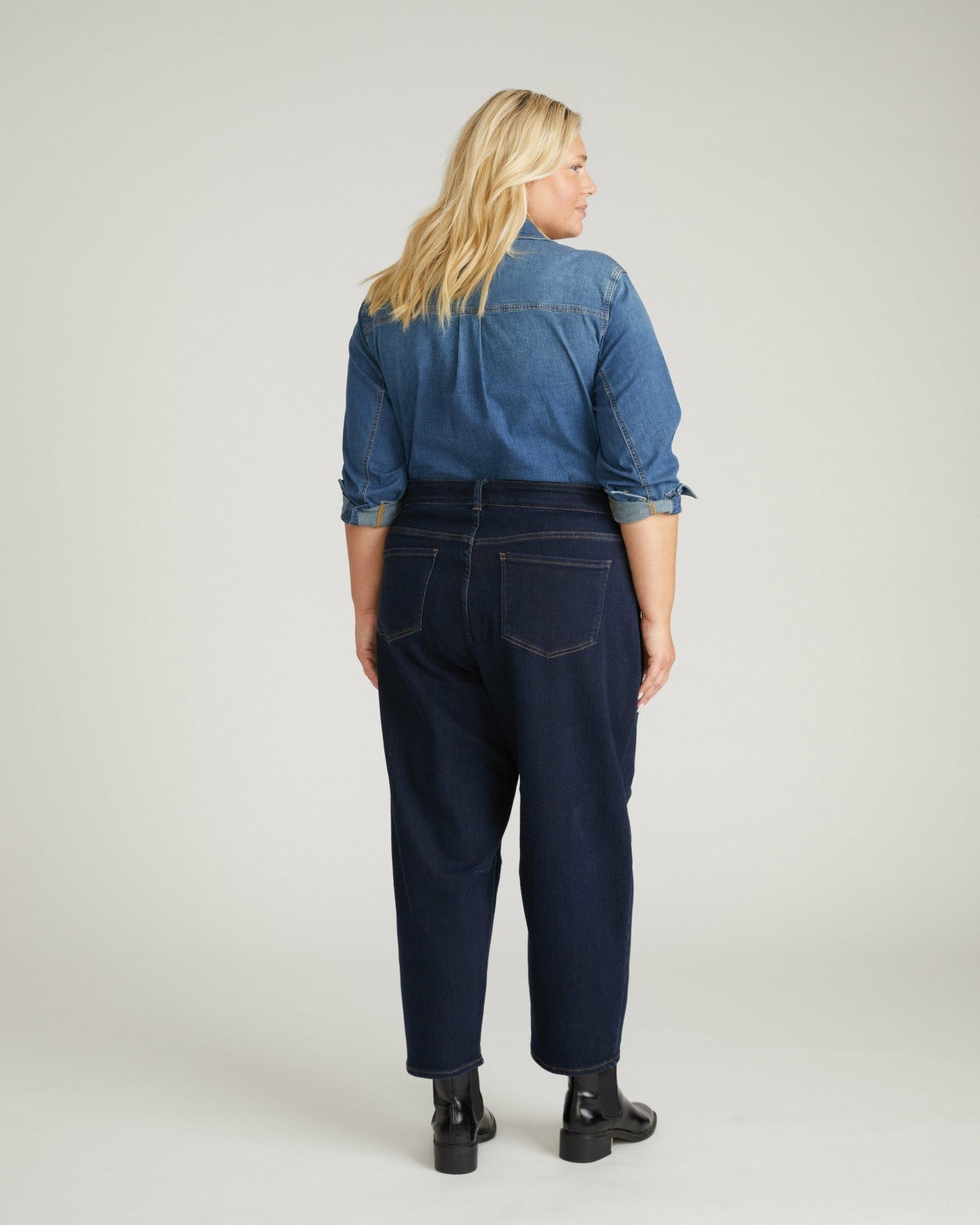 Dakota Cropped Barrel Leg Jeans - Universal Standard