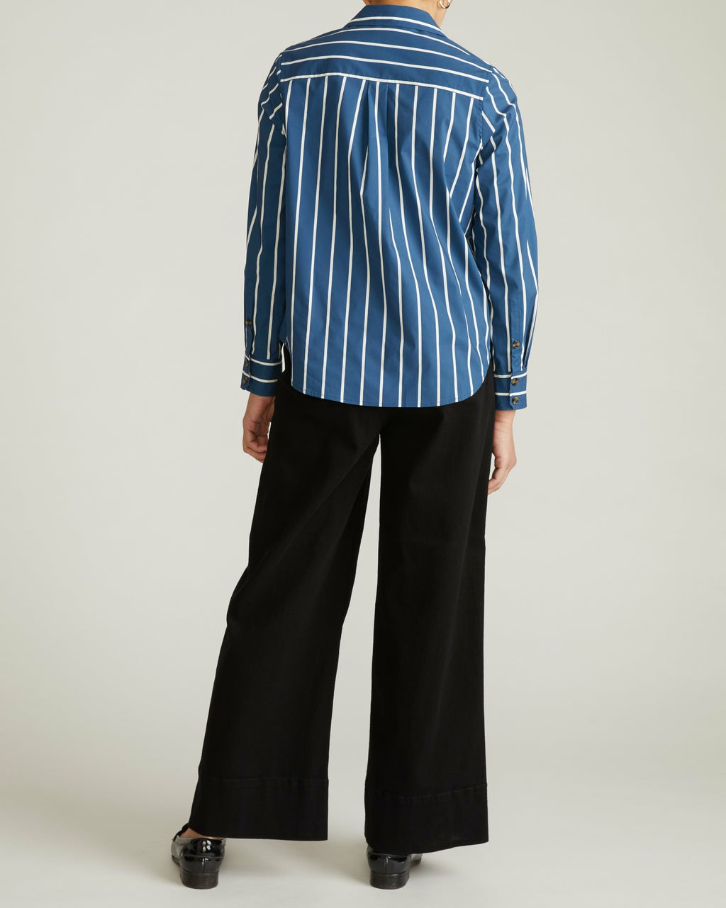 Elbe Stretch Poplin Shirt Classic Fit - Universal Standard