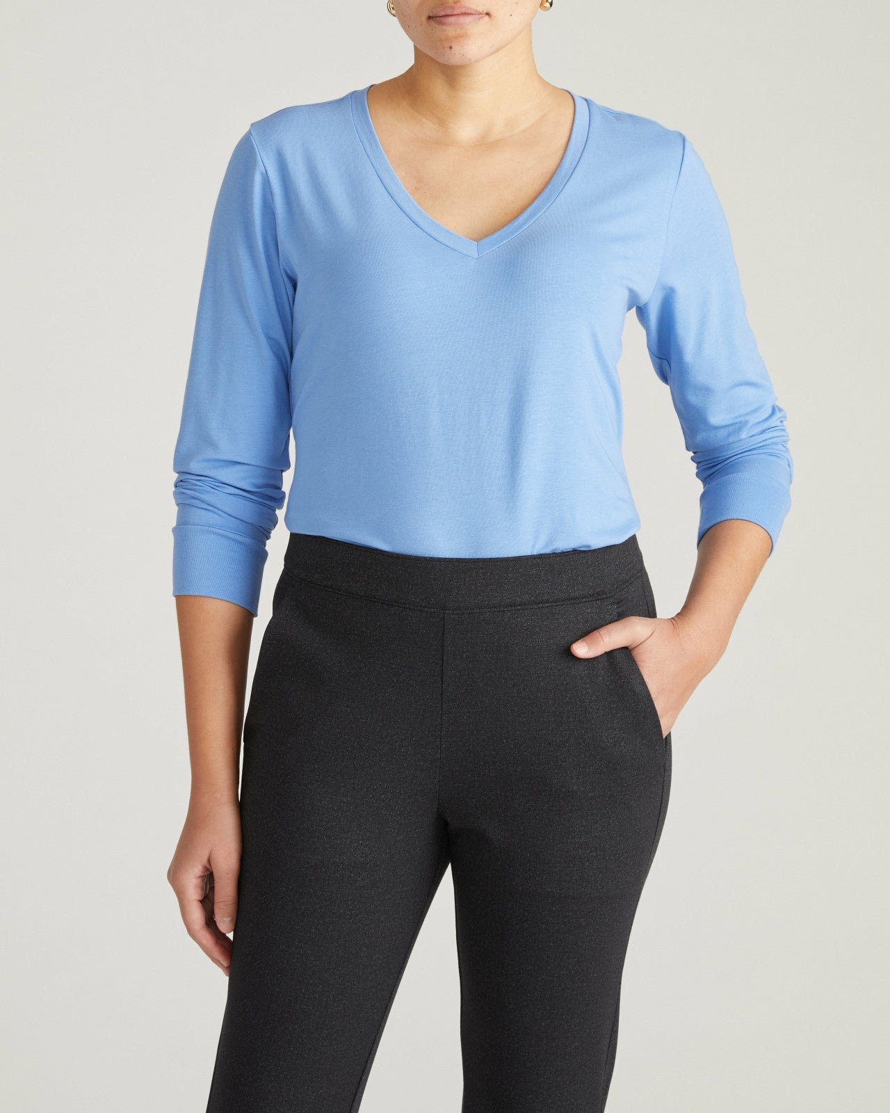 Long Sleeve V Rex - Universal Standard