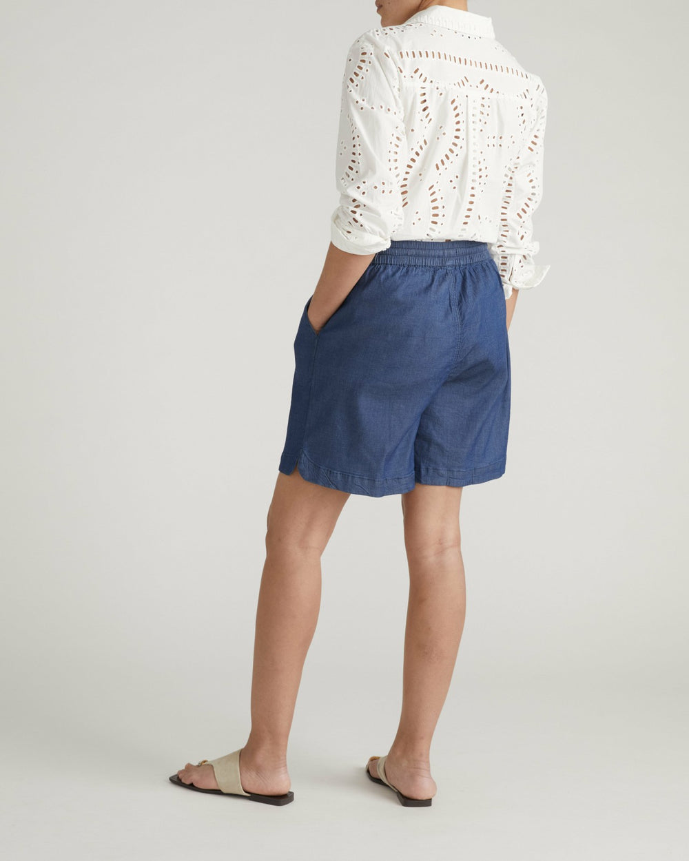 Perfect Tencel Chambray Shorts - Universal Standard