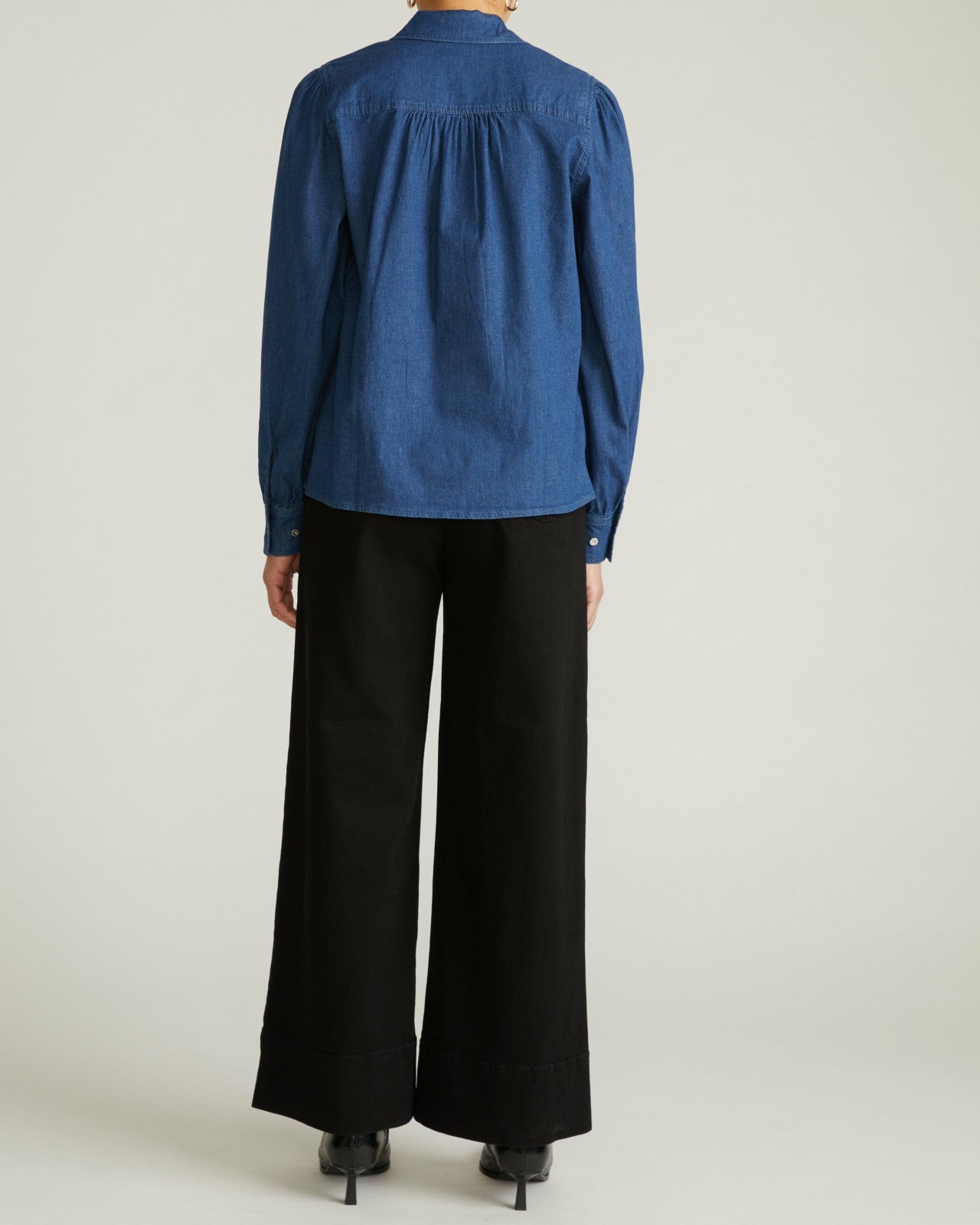 Maisie Cotton Chambray Blouse - Universal Standard