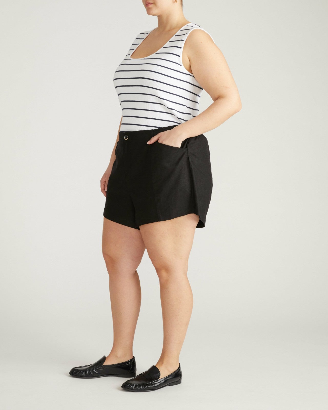 Coastal Linen Blend Shorts - Universal Standard