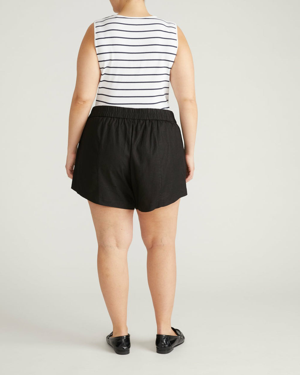 Coastal Linen Blend Shorts - Universal Standard