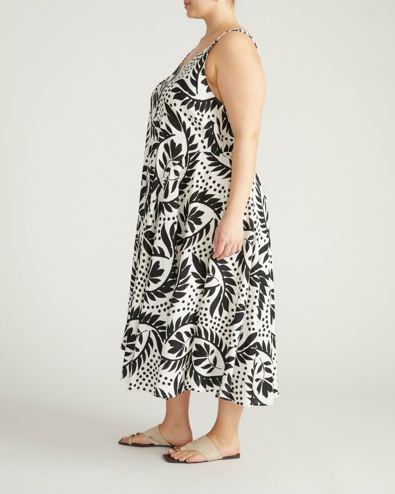 Sunshower Flowy Linen Blend Dress - Universal Standard
