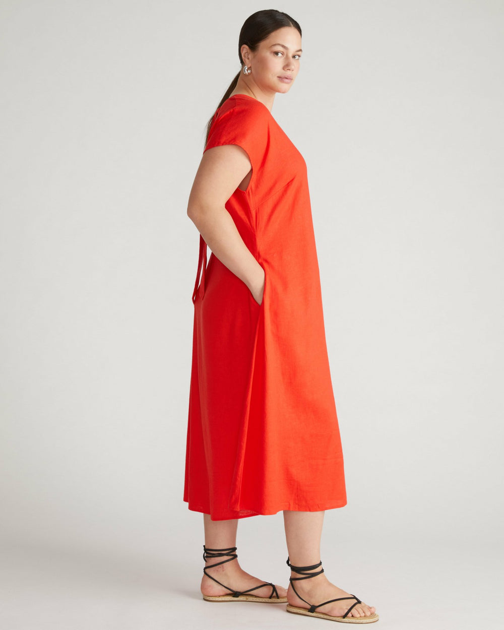 Louvre Bow Back Linen Blend Dress - Universal Standard