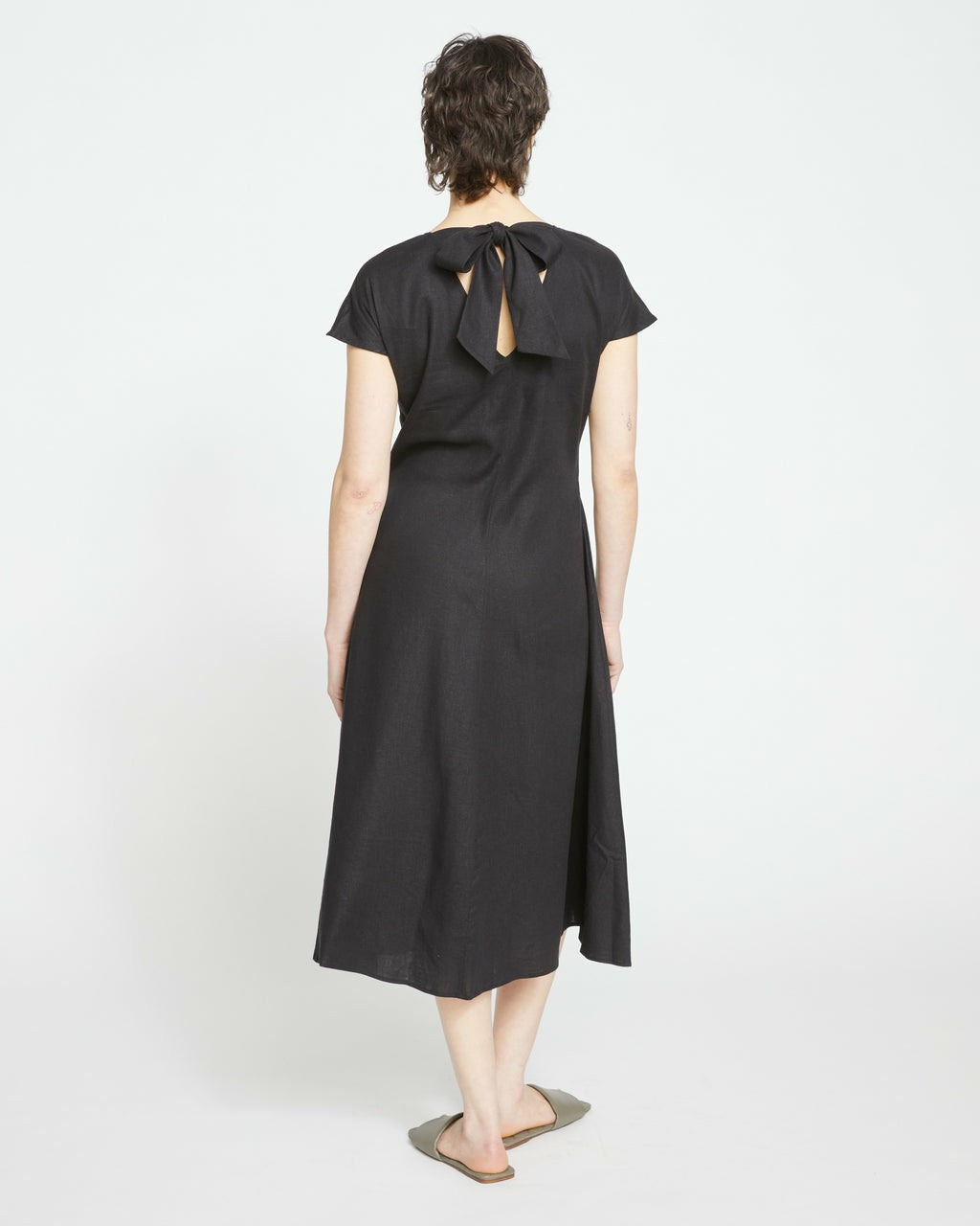 Louvre Bow Back Linen Blend Dress - Universal Standard