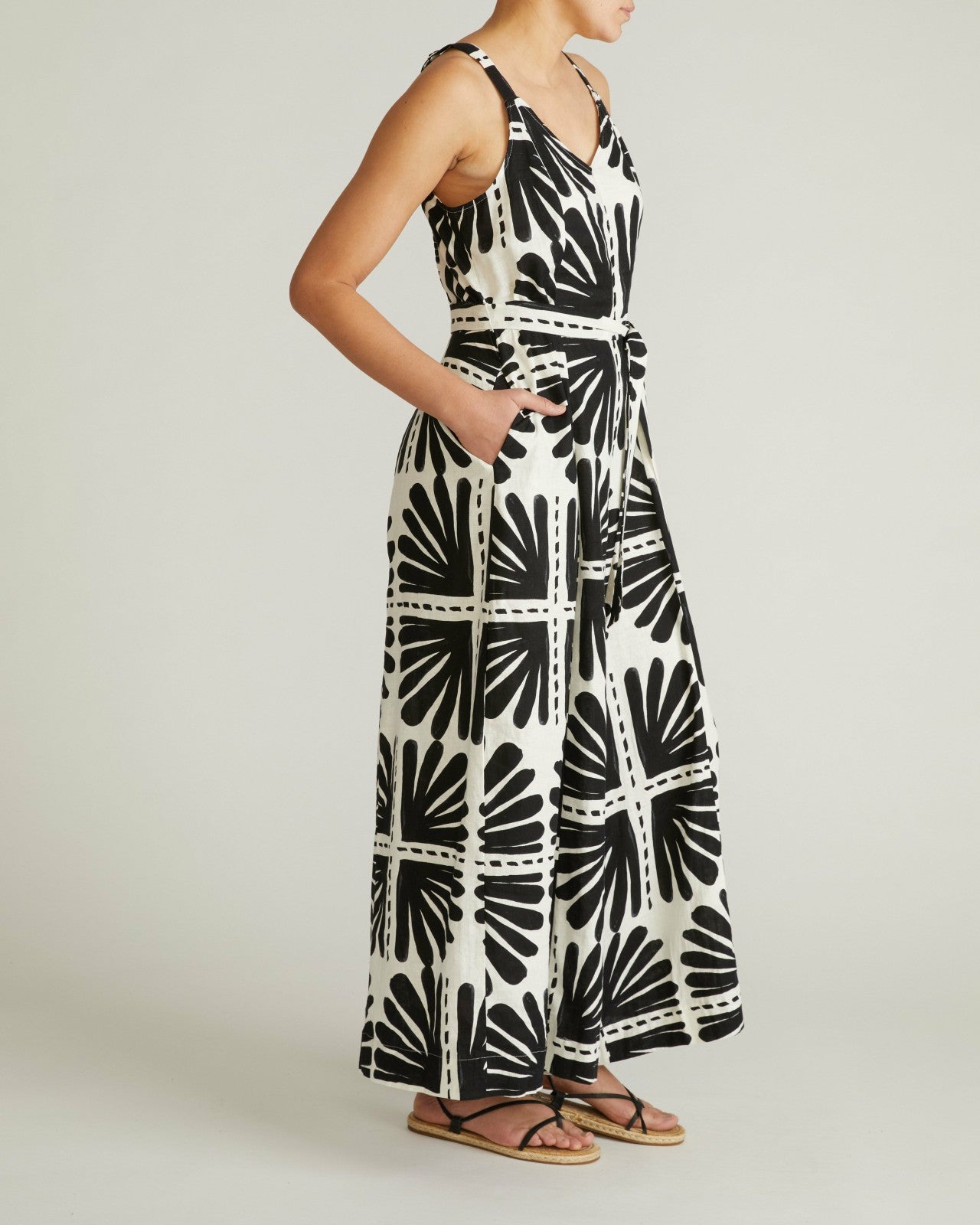 Promenade Linen Blend Jumpsuit - Universal Standard