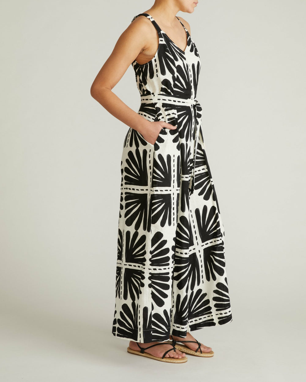 Promenade Linen Blend Jumpsuit - Universal Standard
