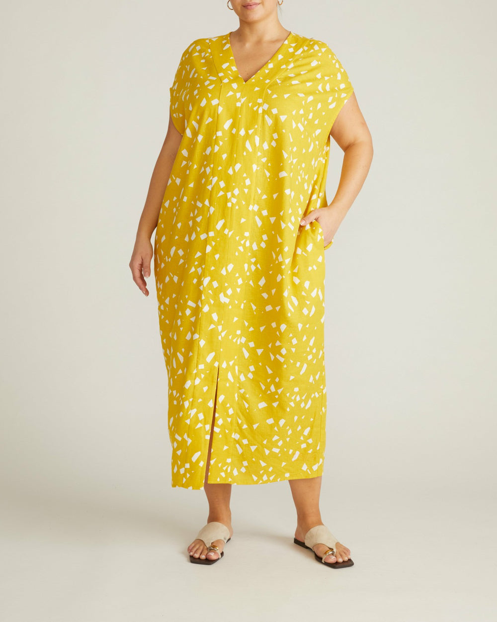Cabana Linen Blend Kaftan - Universal Standard