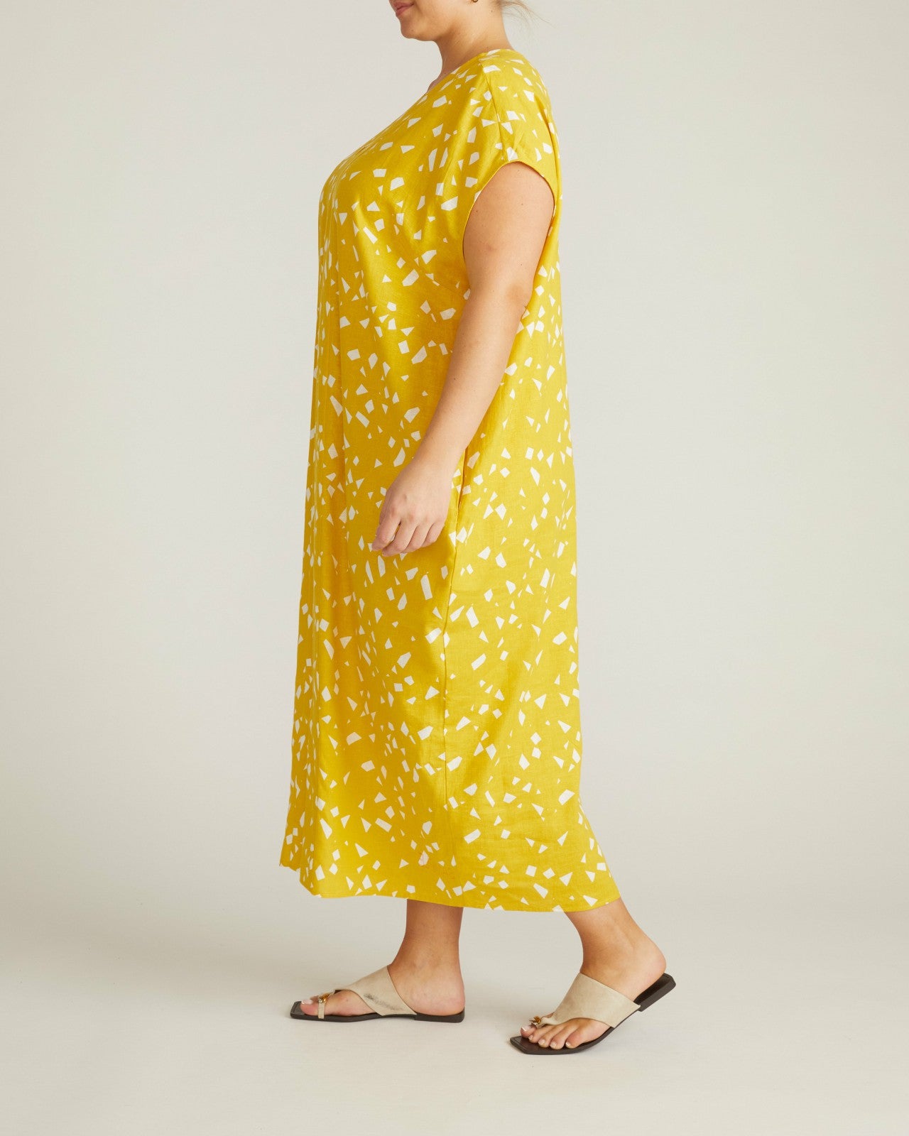 Cabana Linen Blend Kaftan - Universal Standard
