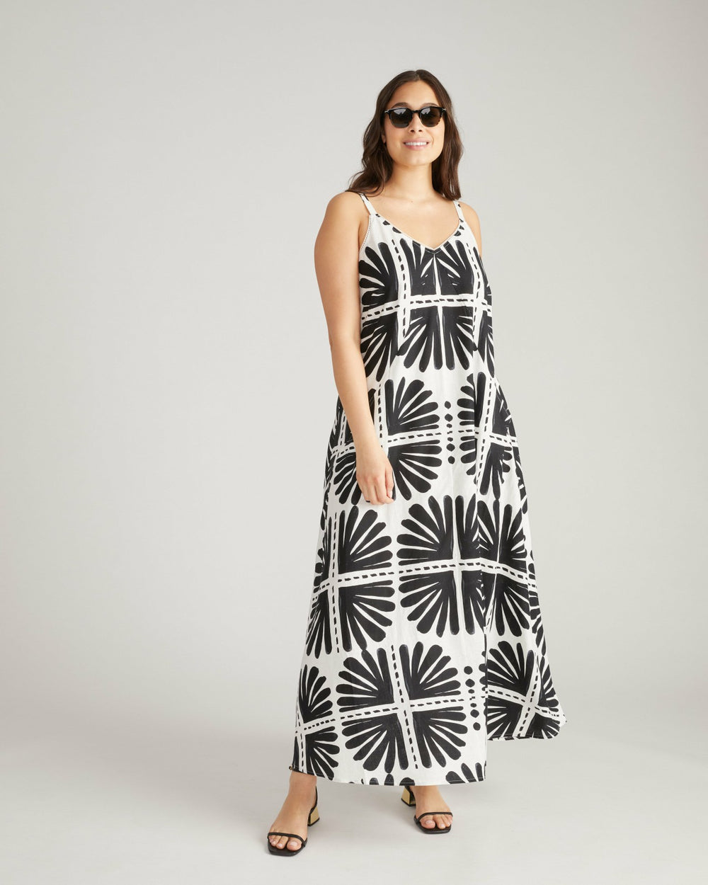 Kite Linen Blend Dress - Universal Standard