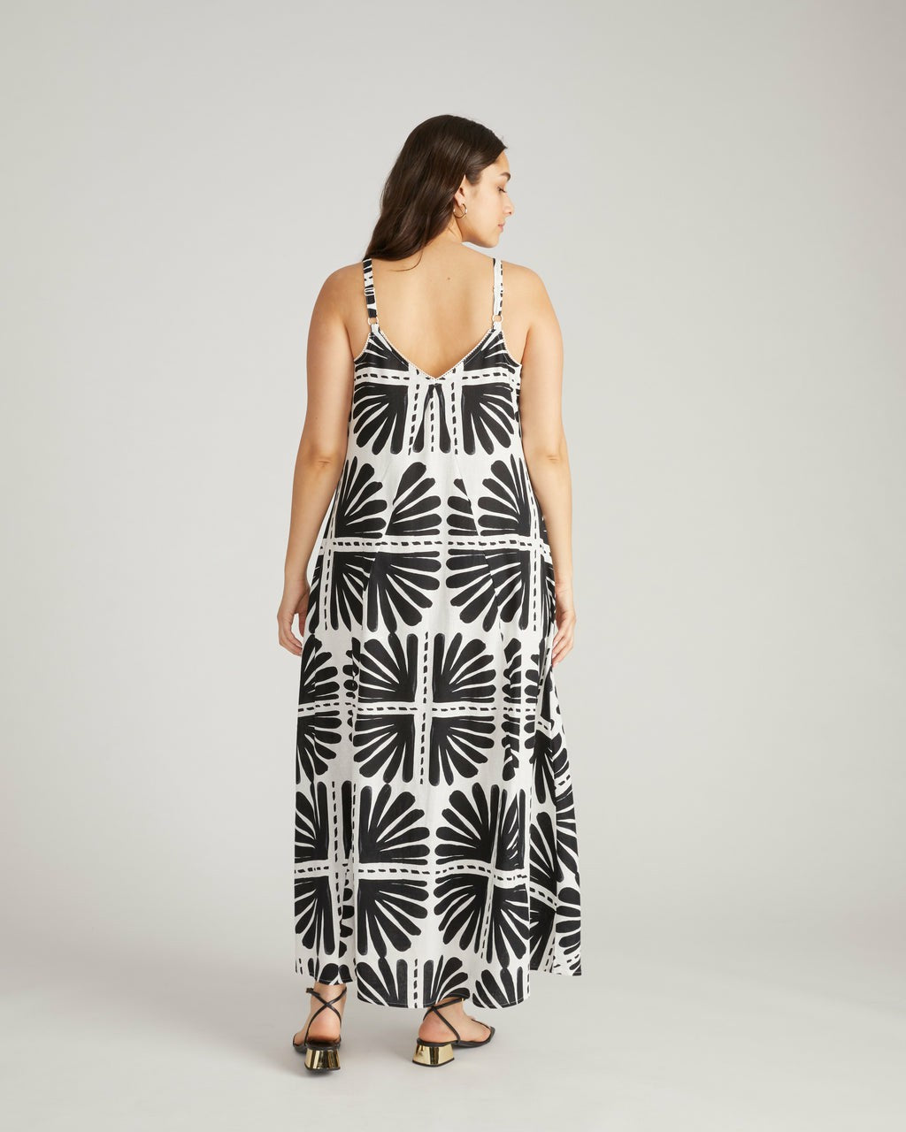 Kite Linen Blend Dress - Universal Standard