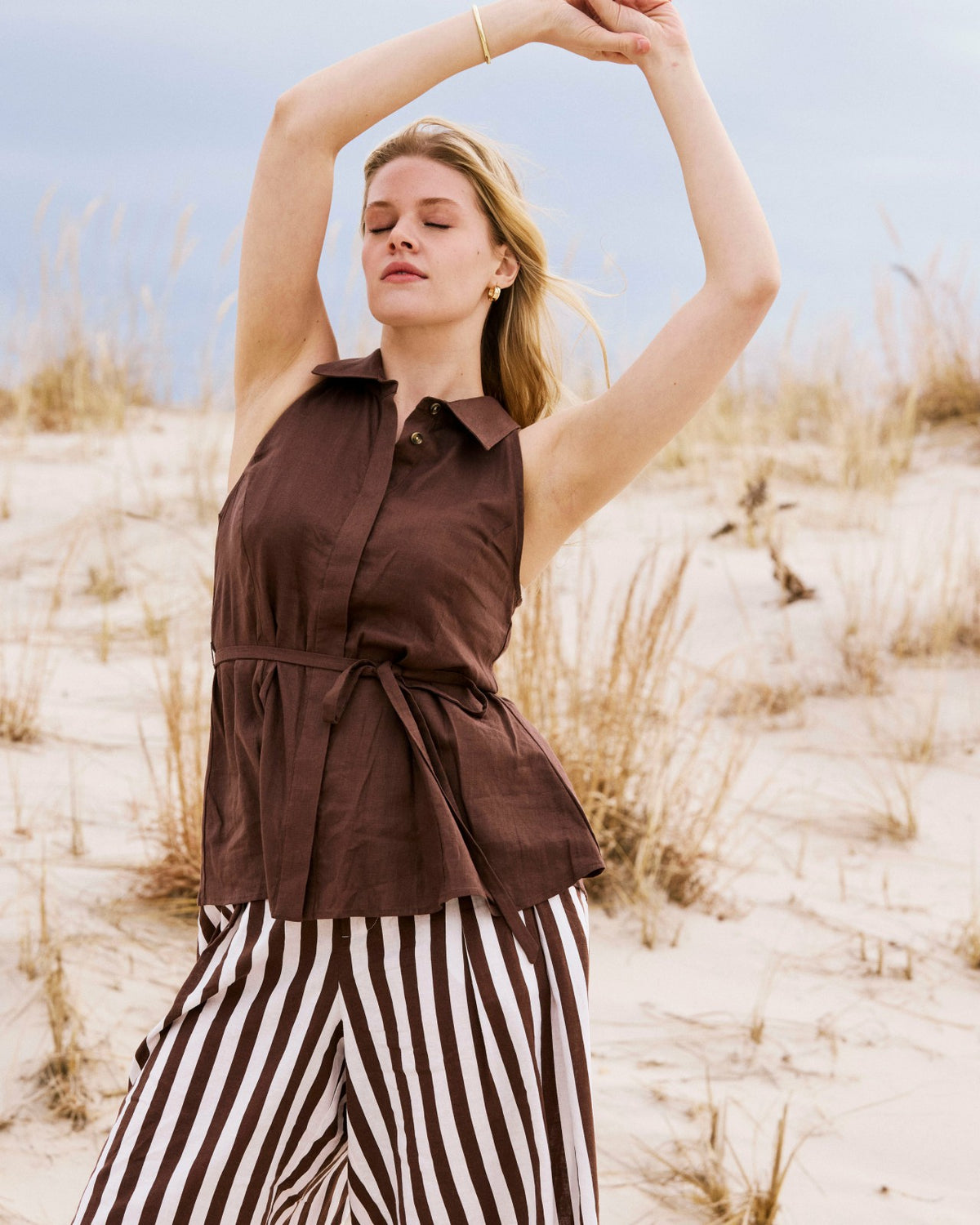 Adelaide Sleeveless Linen Blend Shirt - Universal Standard