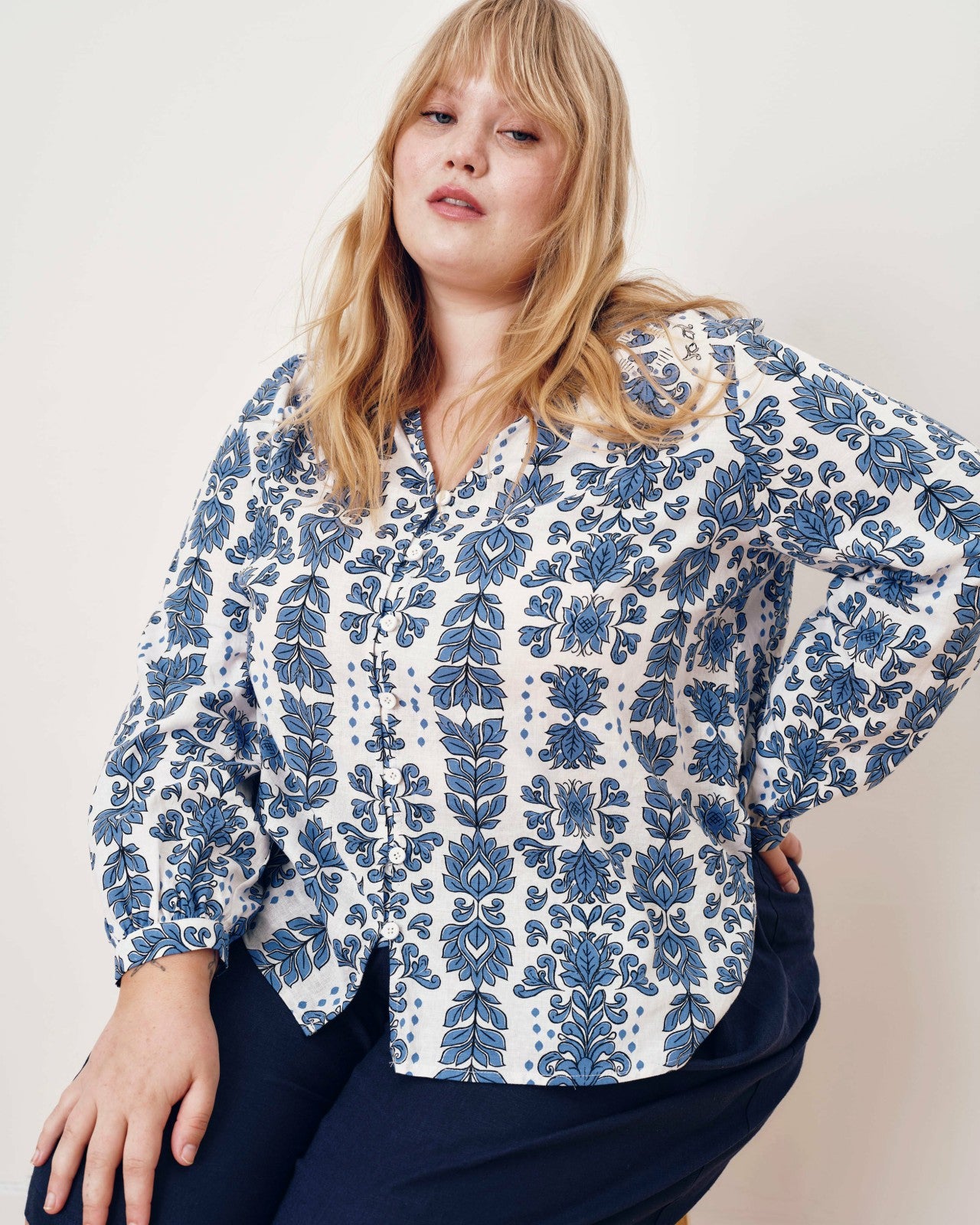 Avalon Linen Blend Blouse - Universal Standard