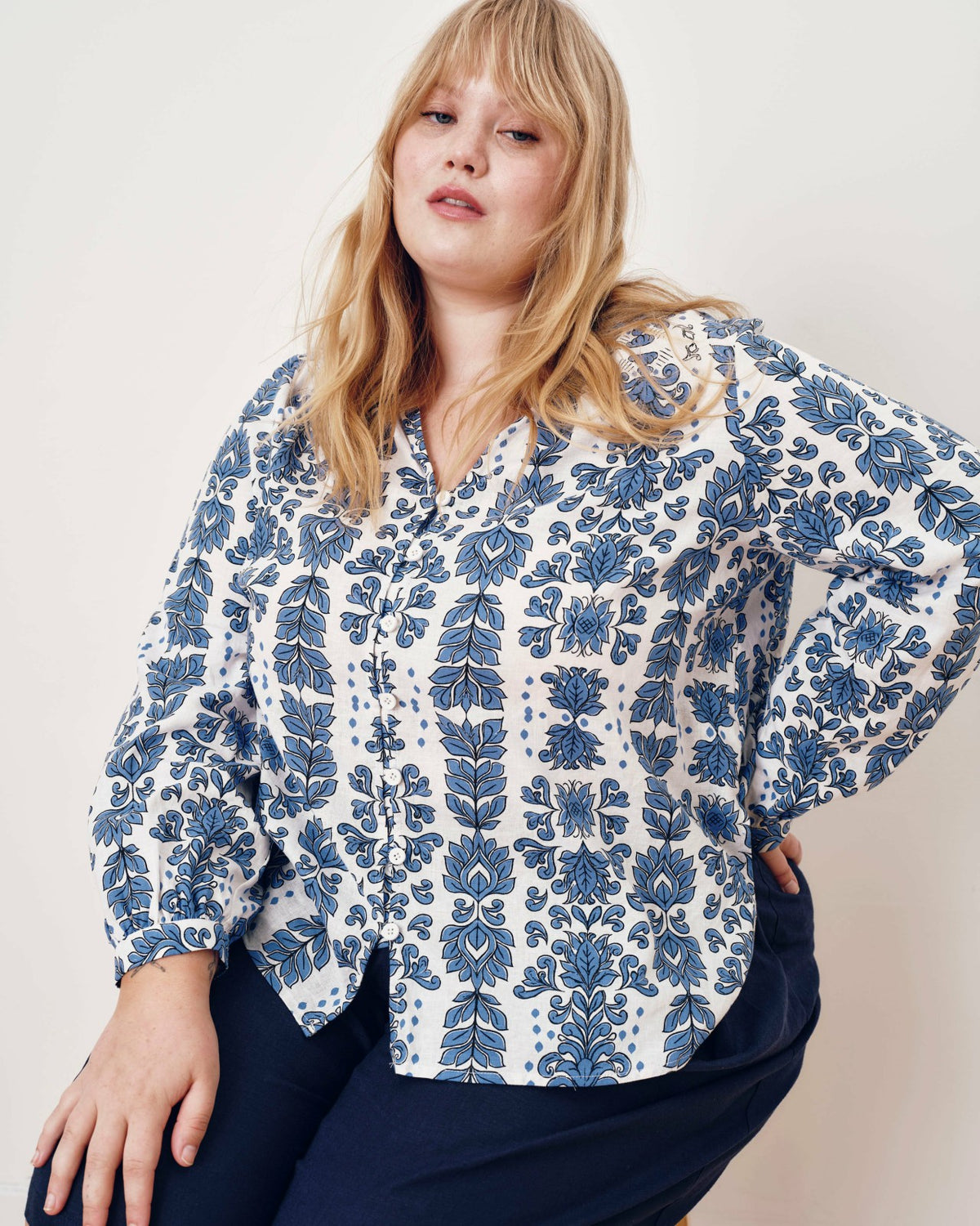 Avalon Linen Blend Blouse - Universal Standard
