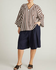 Elio V-Neck Linen Blend Top - Universal Standard