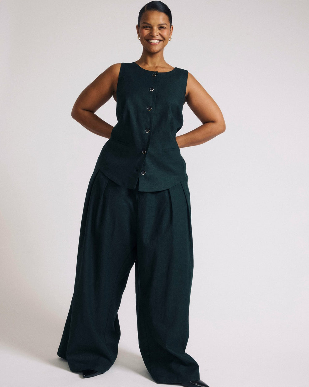 Tamsin Stretch Linen Blend Vest - Universal Standard