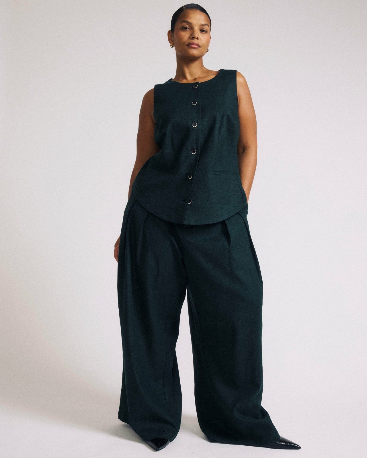 Tamsin Stretch Linen Blend Vest - Universal Standard