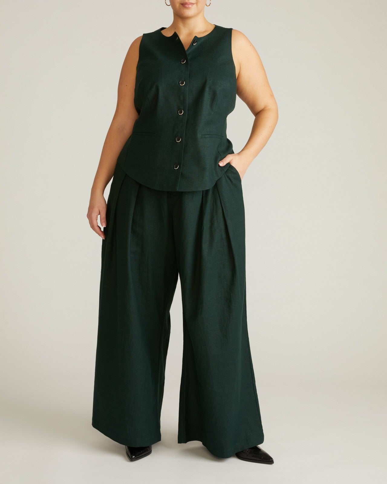 Tamsin Stretch Linen Blend Vest - Universal Standard