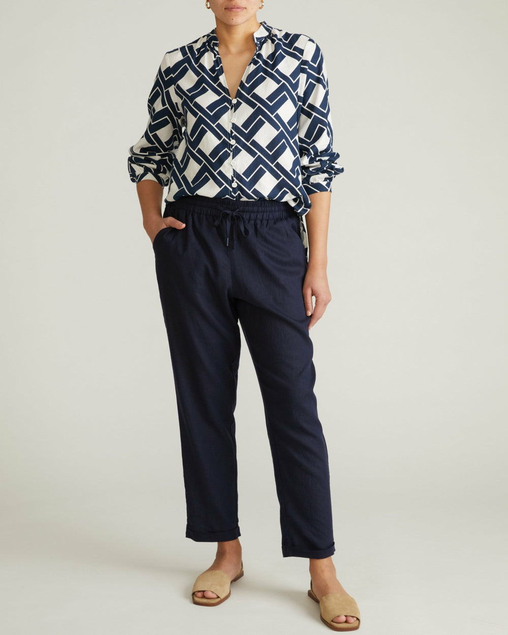 Avalon Linen Blend Blouse - Universal Standard