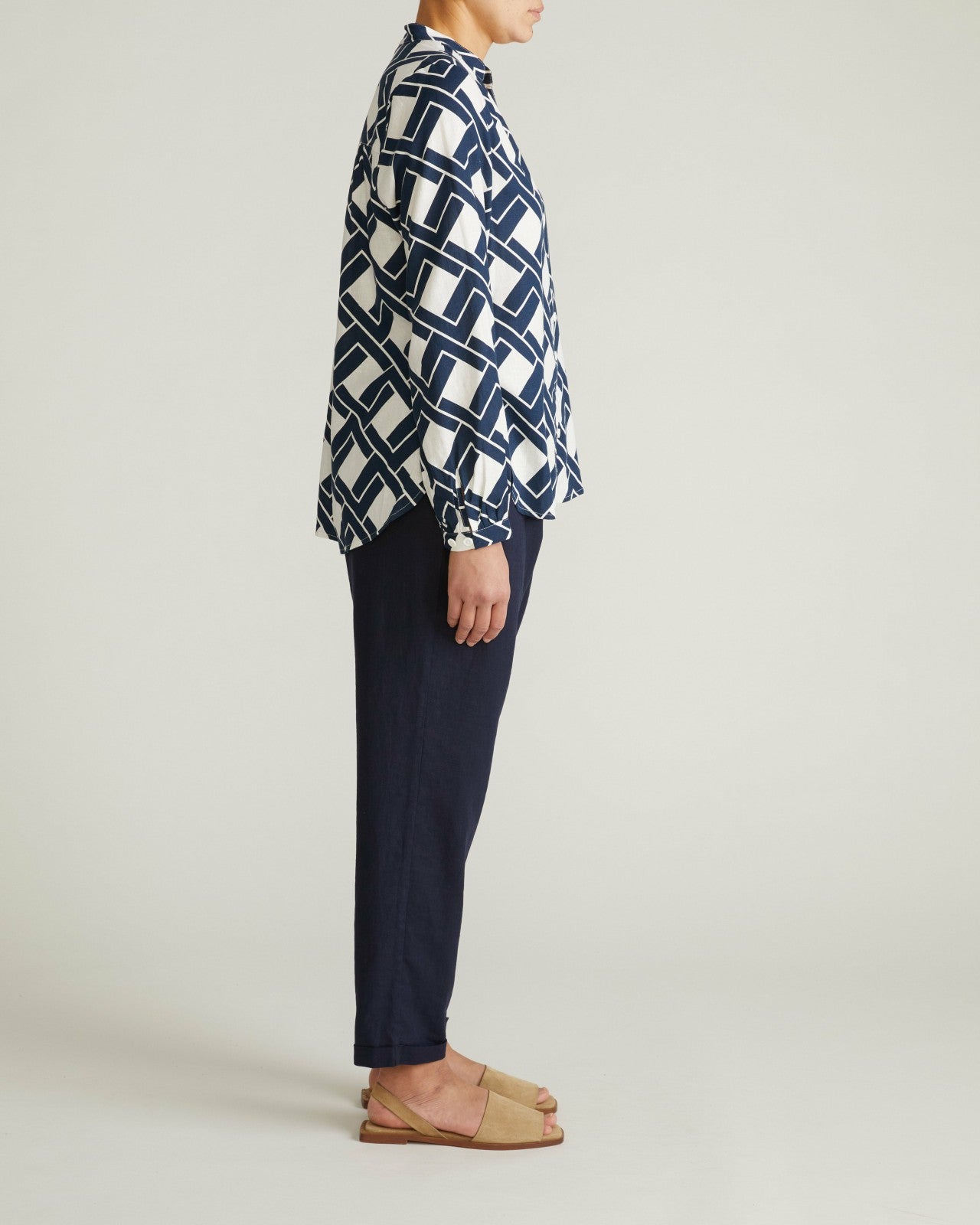 Avalon Linen Blend Blouse - Universal Standard