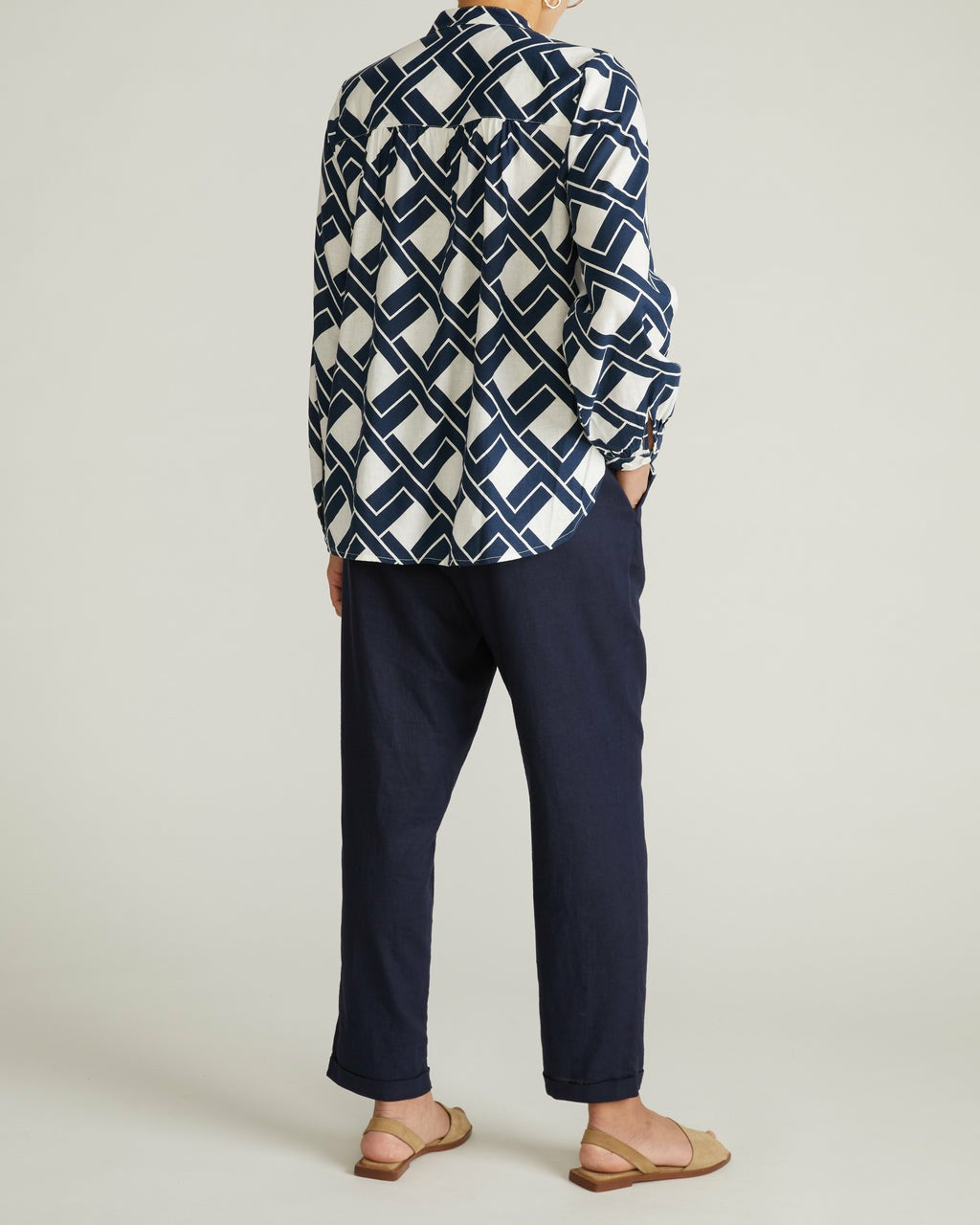 Avalon Linen Blend Blouse - Universal Standard