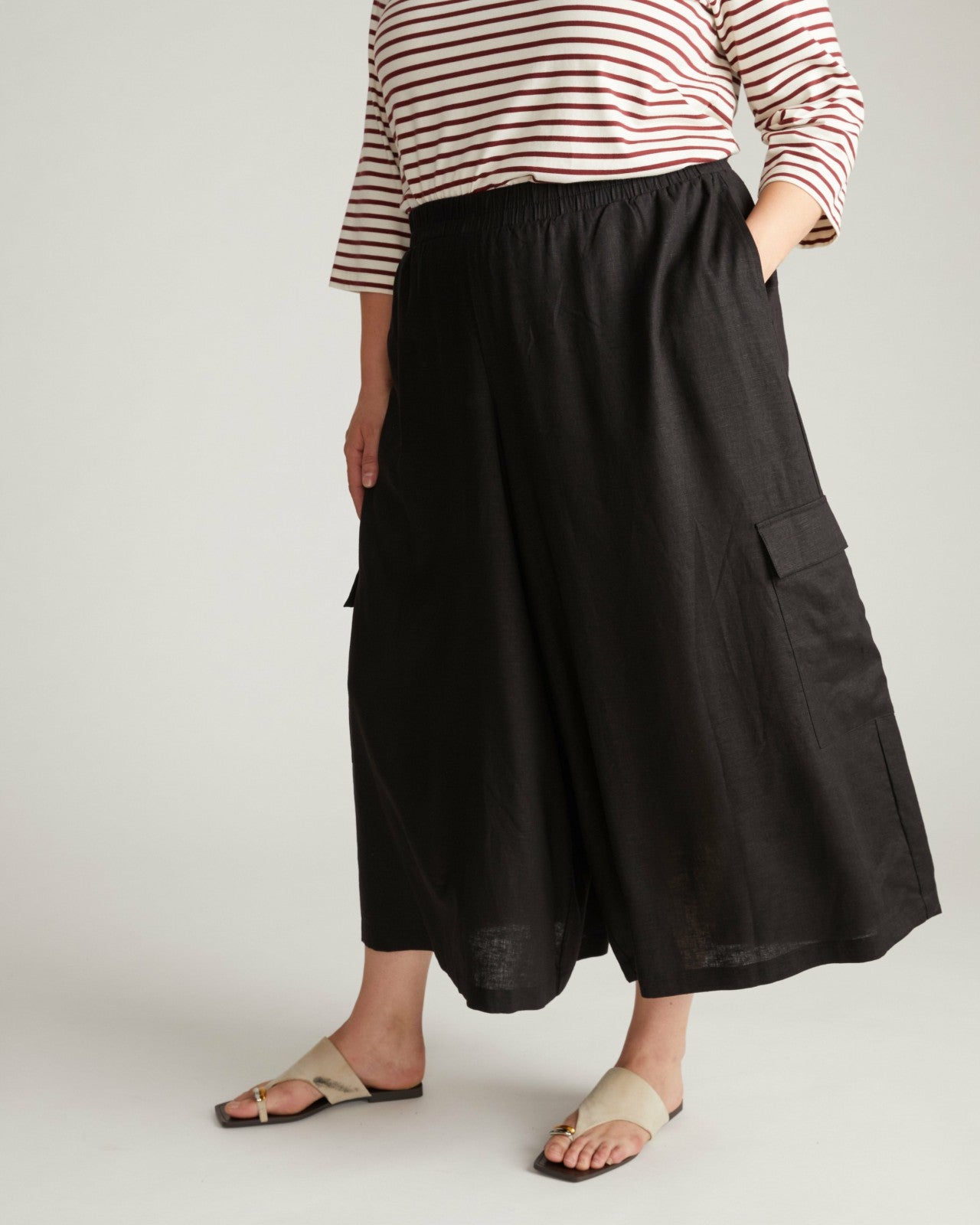 Palazzo Cargo Linen Blend Pant - Universal Standard