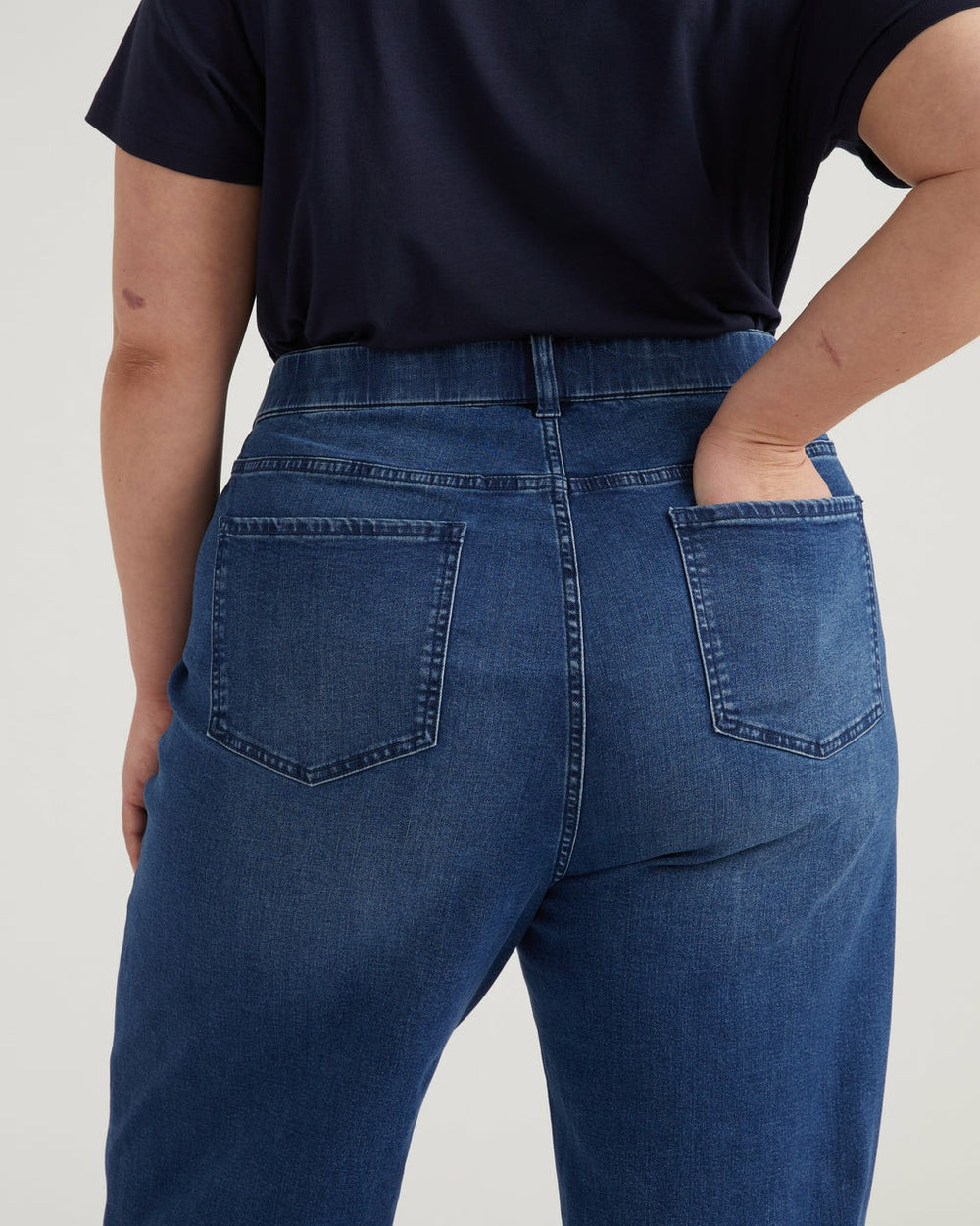 Ella High Rise Straight Leg Jeans - Universal Standard