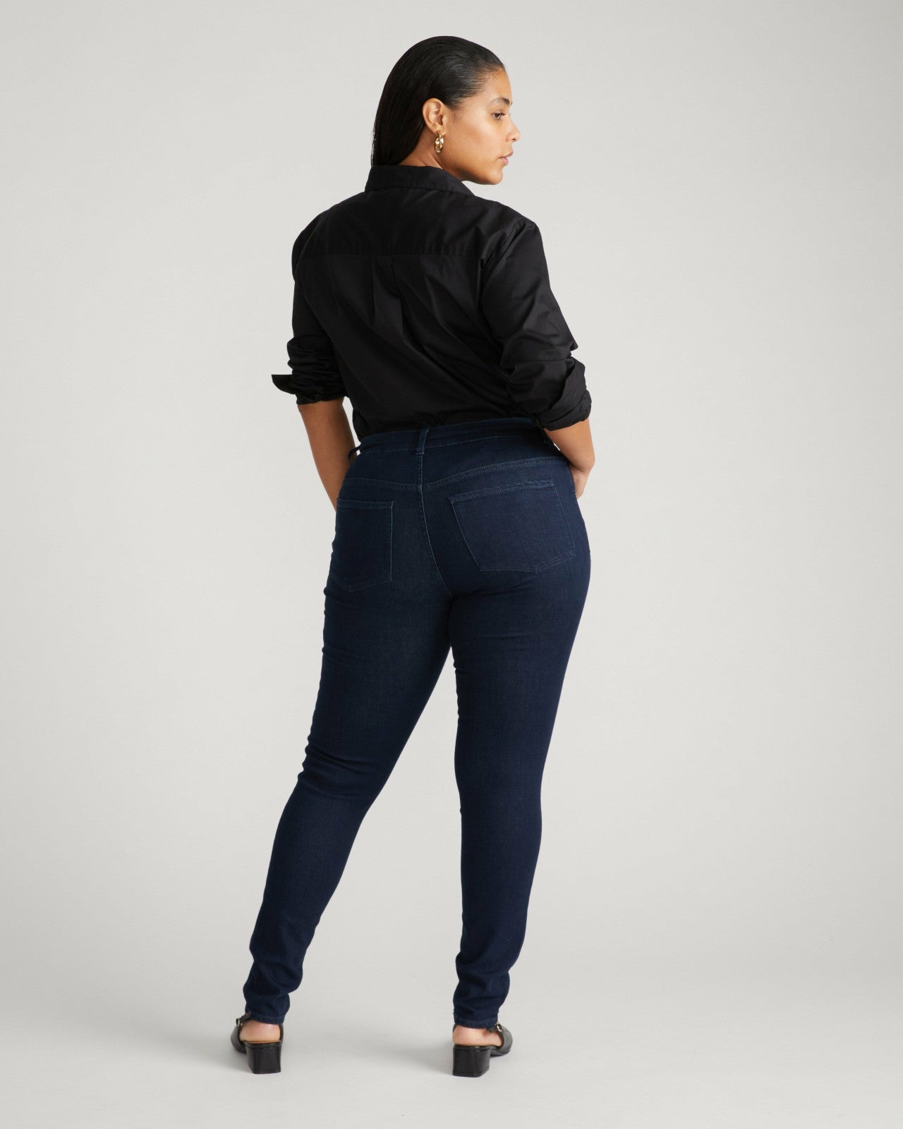 Seine Mid Rise Skinny Jeans 32 Inch - Universal Standard
