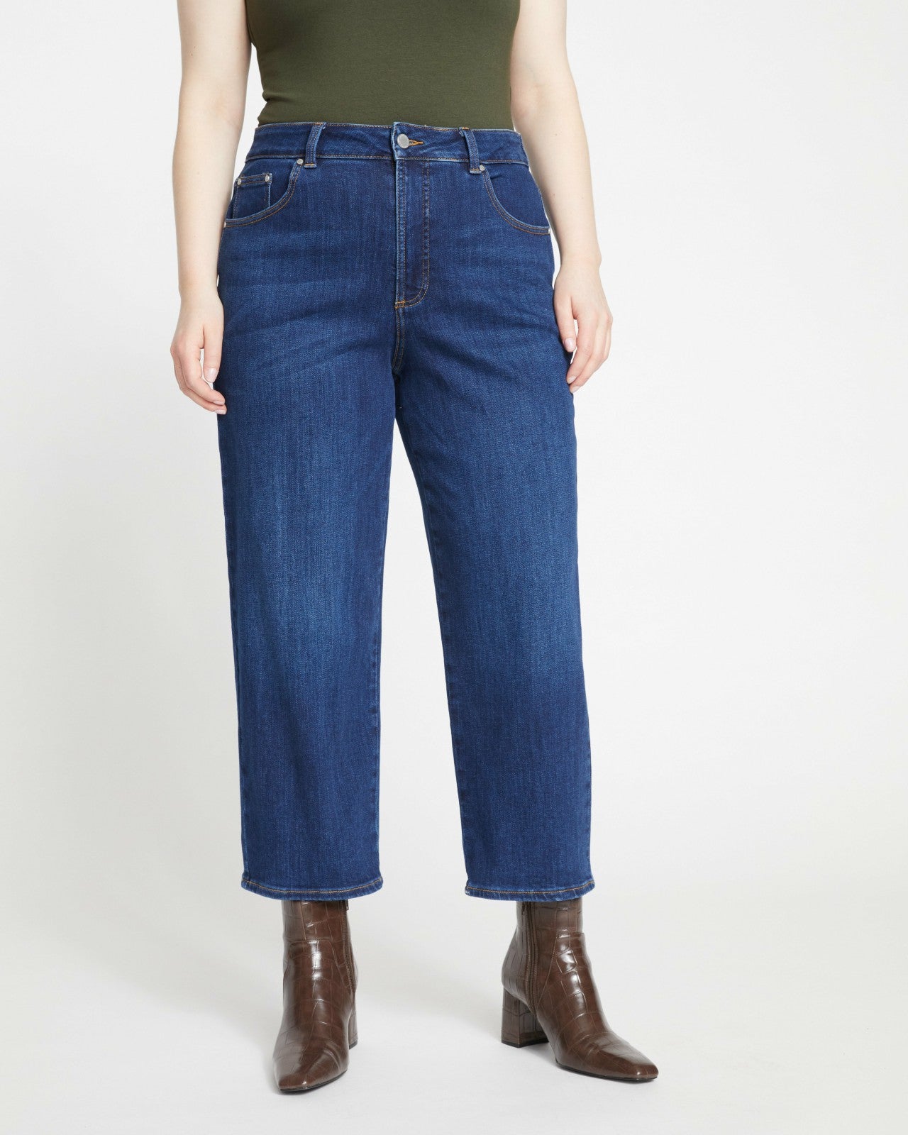 Donna High Rise Curve Straight Leg Jeans 27 Inch - Universal Standard