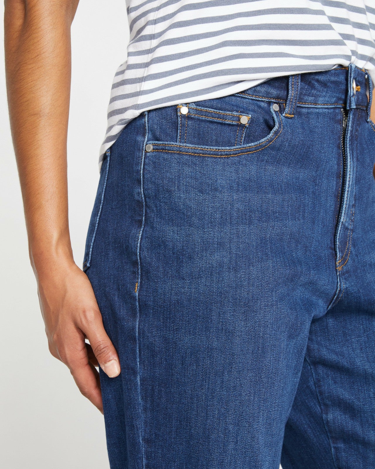 Donna High Rise Curve Straight Leg Jeans 32 Inch - Universal Standard