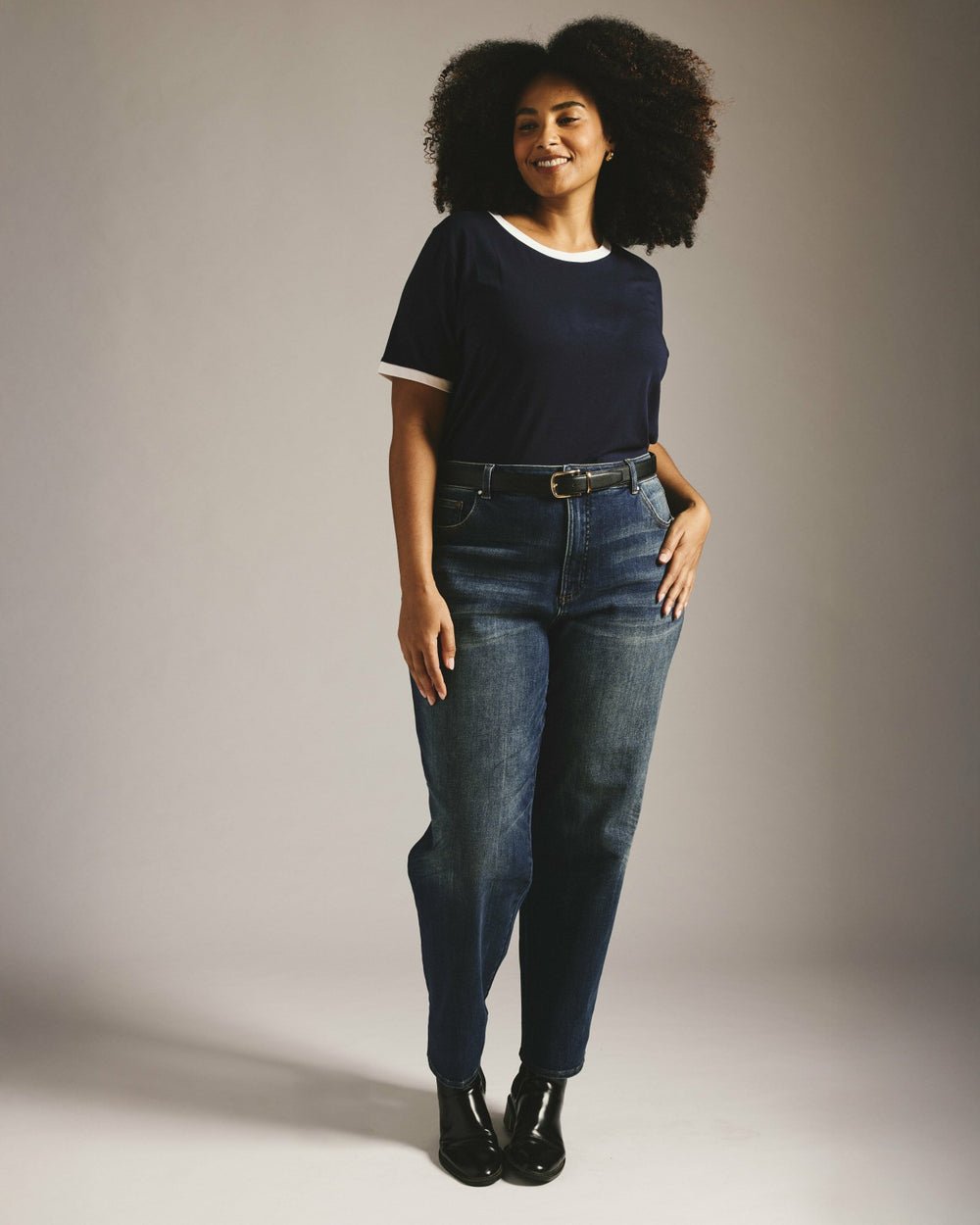 Donna High Rise Curve Straight Leg Jeans 32 Inch - Universal Standard