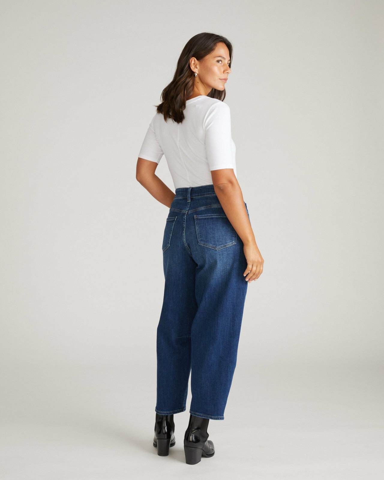 Dakota Cropped Barrel Leg Jeans - Universal Standard