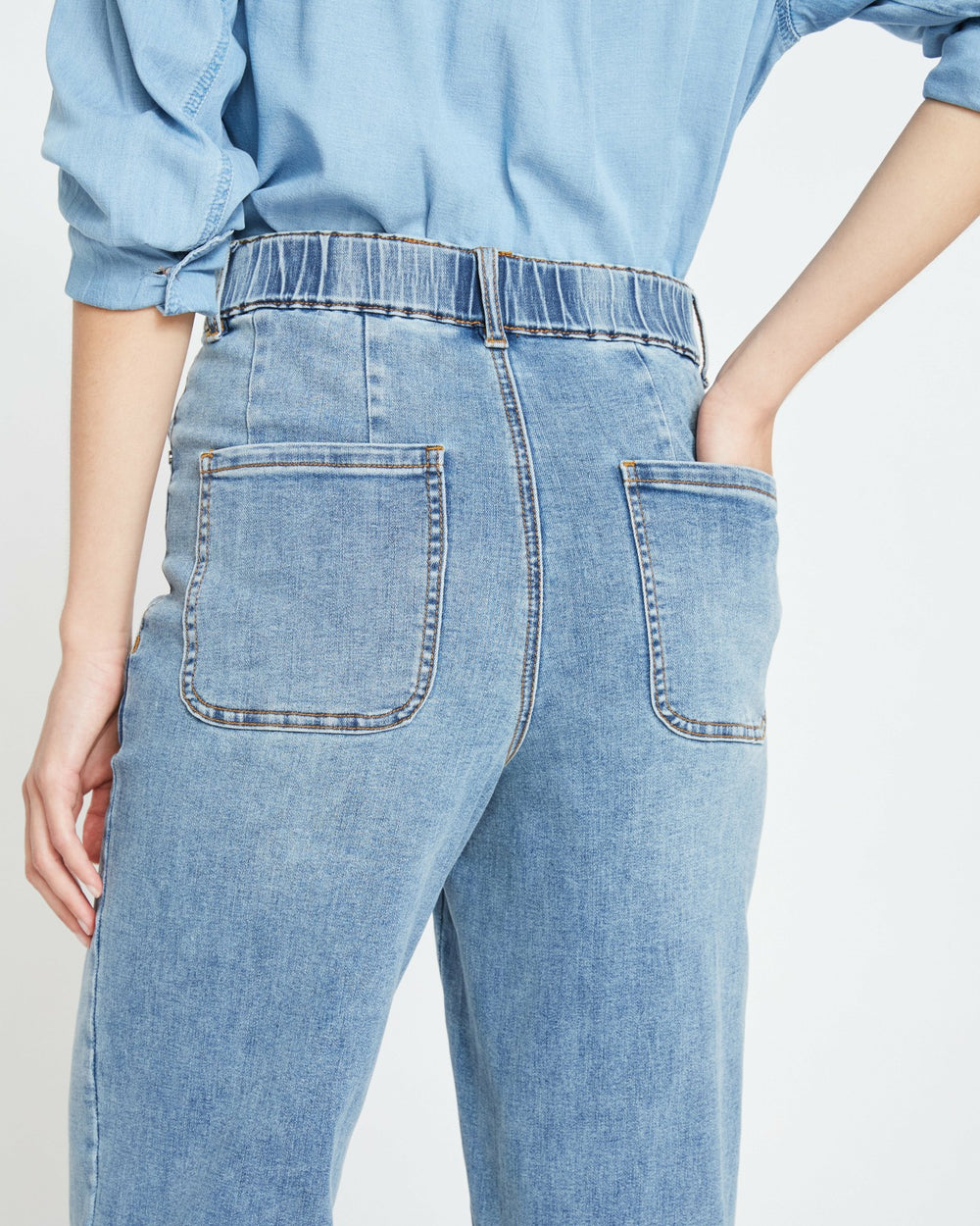 Elastic Waist Weekend Jeans - Universal Standard