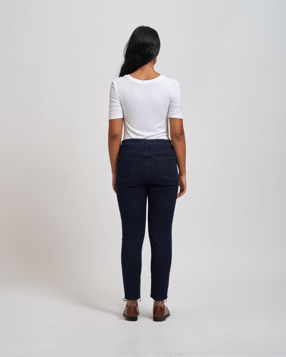Seine Mid Rise Skinny Jeans 27 Inch - Universal Standard
