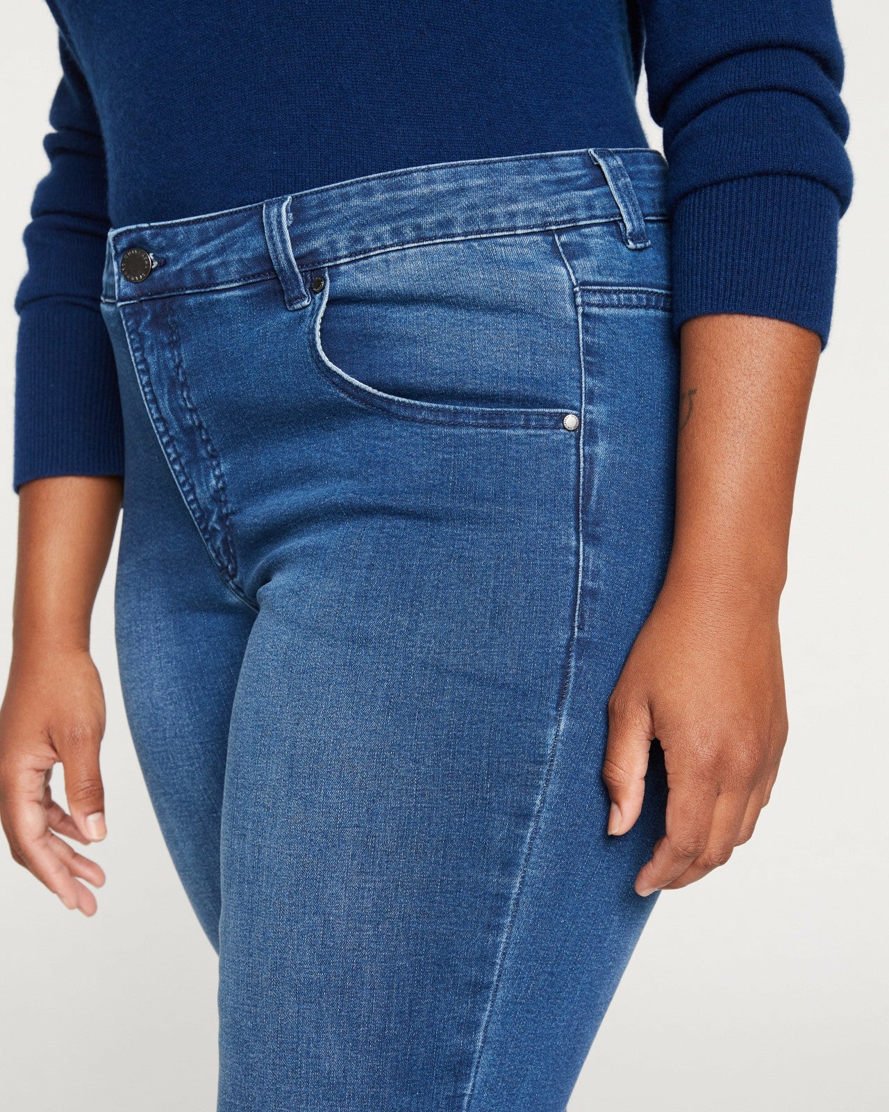 Seine Mid Rise Skinny Jeans 27 Inch - Universal Standard