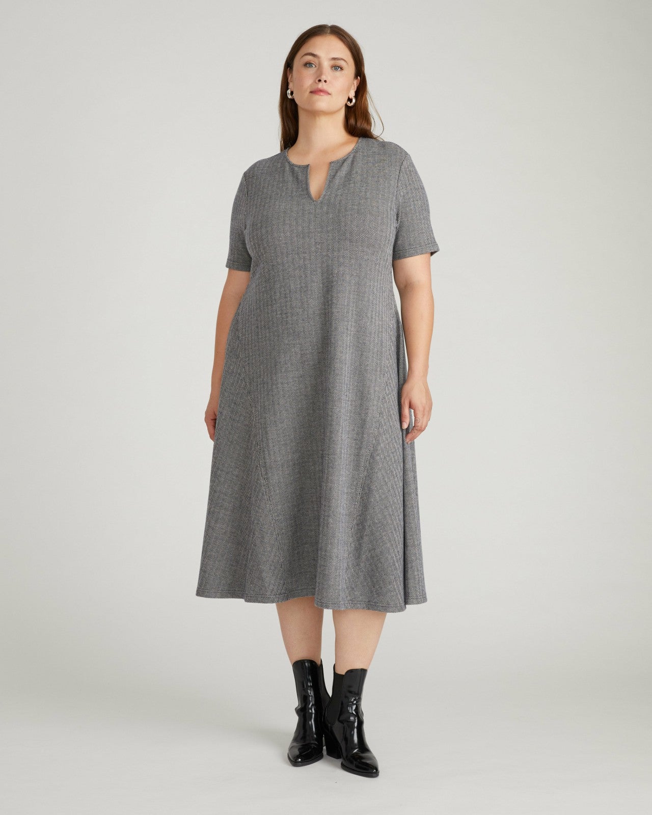 Saskia Ponte Dress - Universal Standard