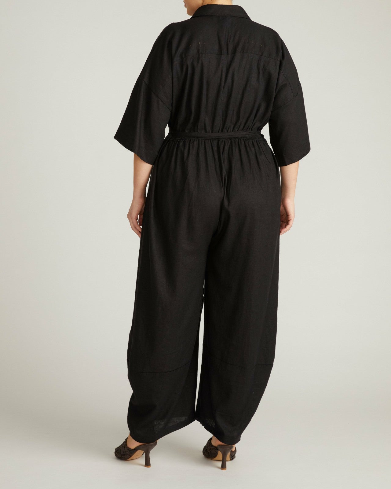 Maggie Barrel Leg Linen Blend Jumpsuit - Universal Standard