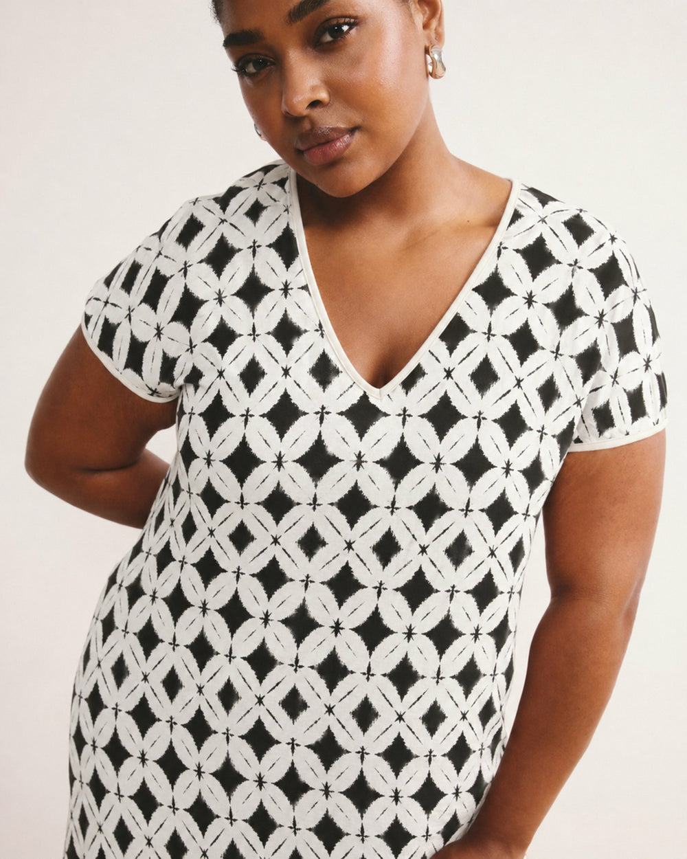 Iconic Geneva V-Neck Dress - Universal Standard