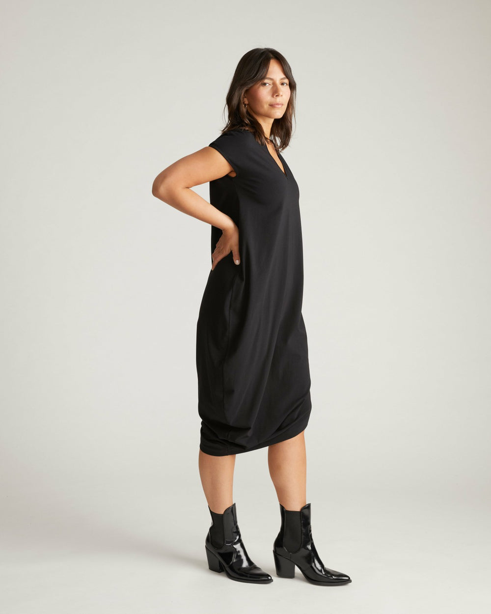 Iconic Geneva V-Neck Dress - Universal Standard