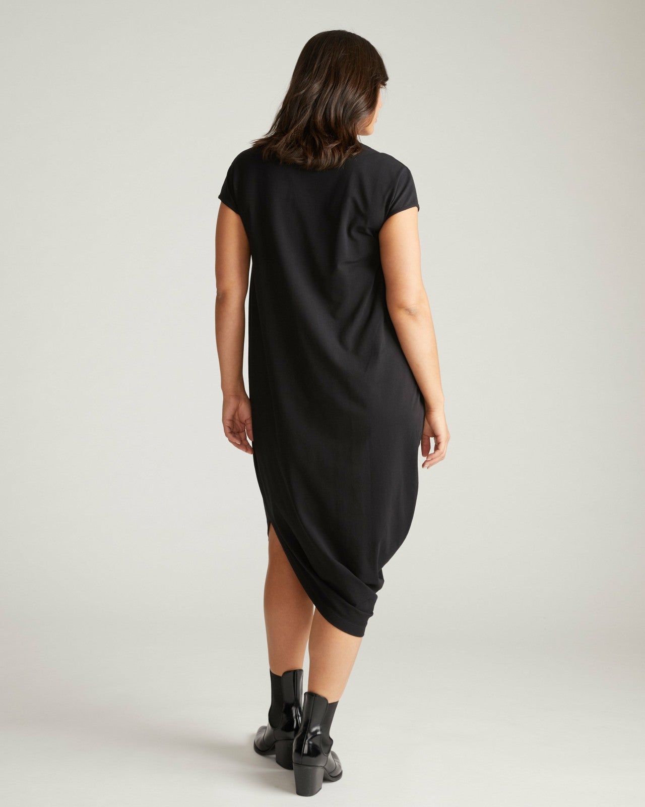 Iconic Geneva V-Neck Dress - Universal Standard