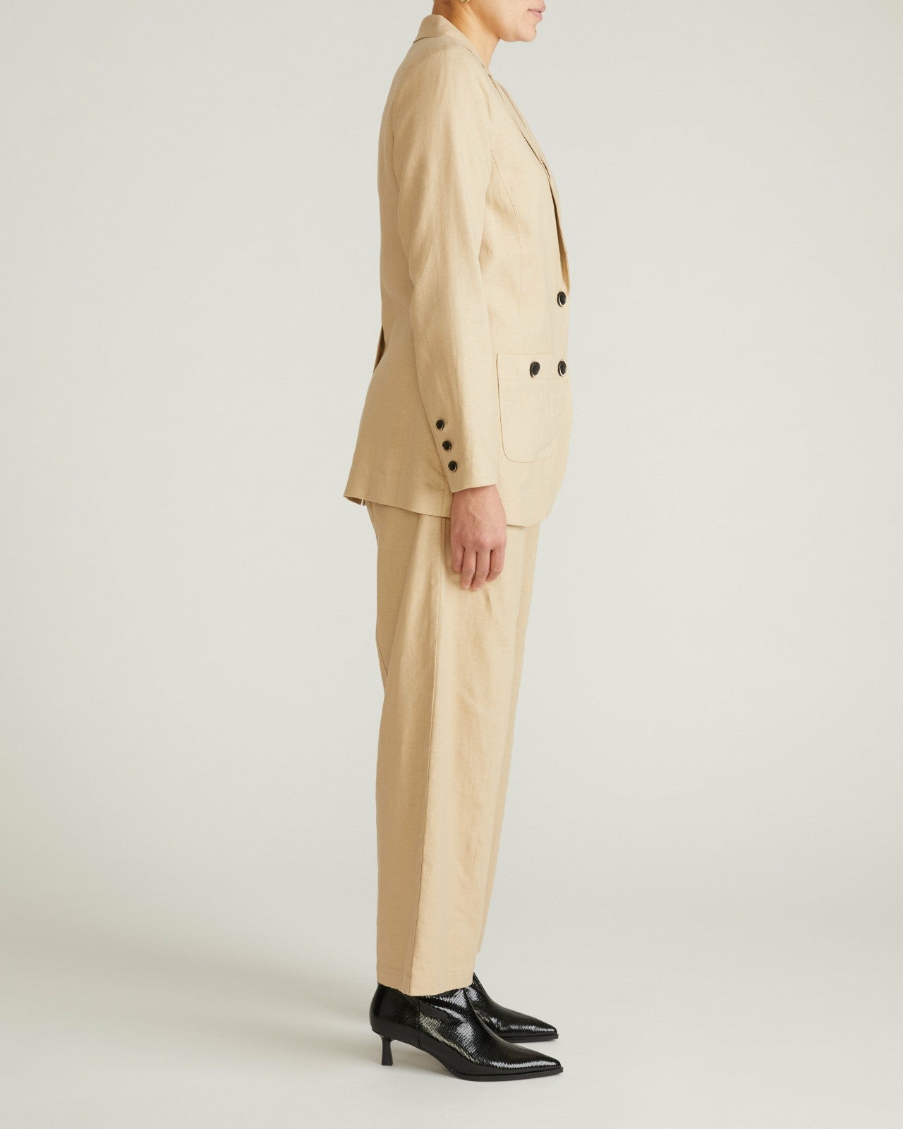 Coastal Linen Blend Blazer - Universal Standard