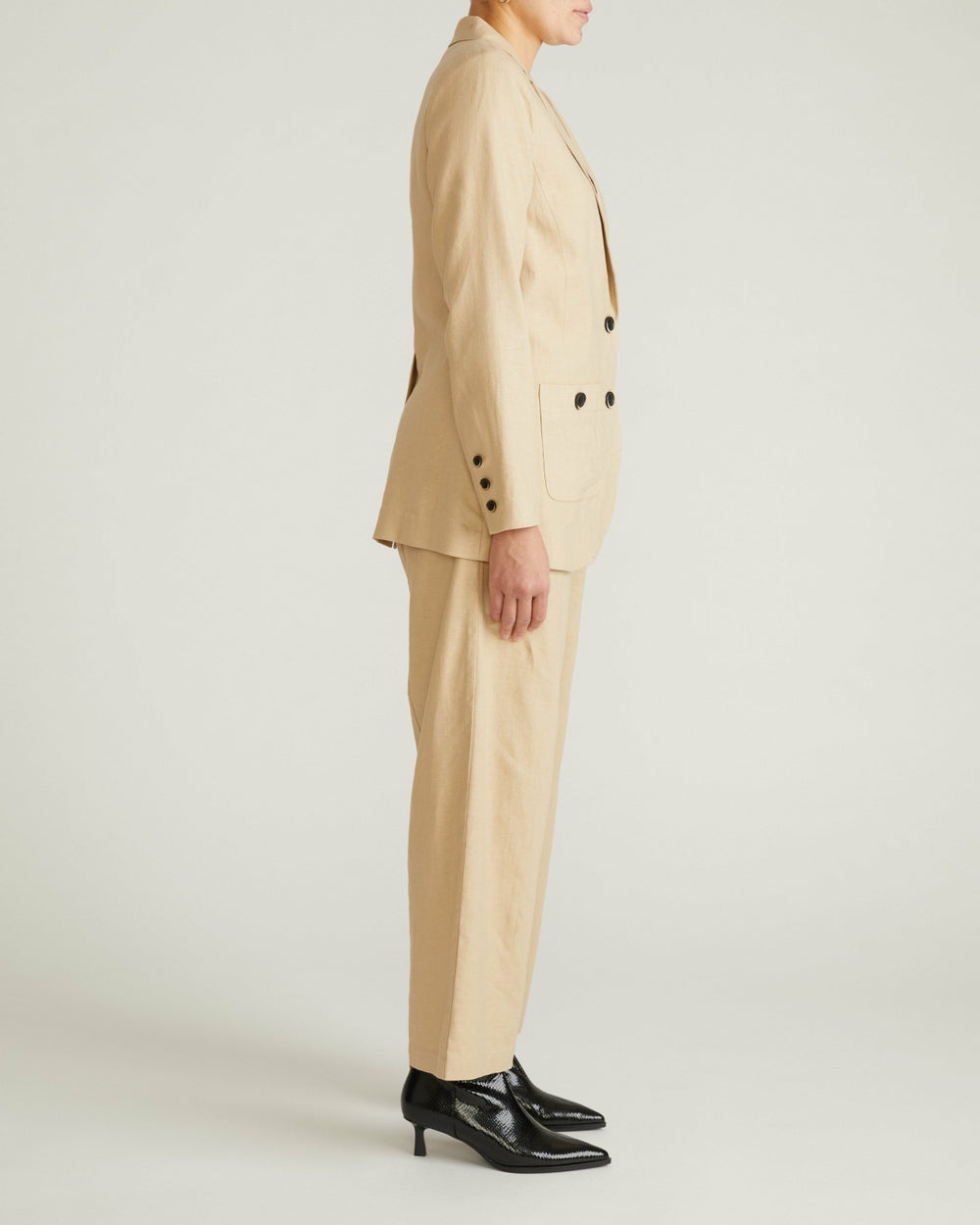 Coastal Linen Blend Blazer - Universal Standard